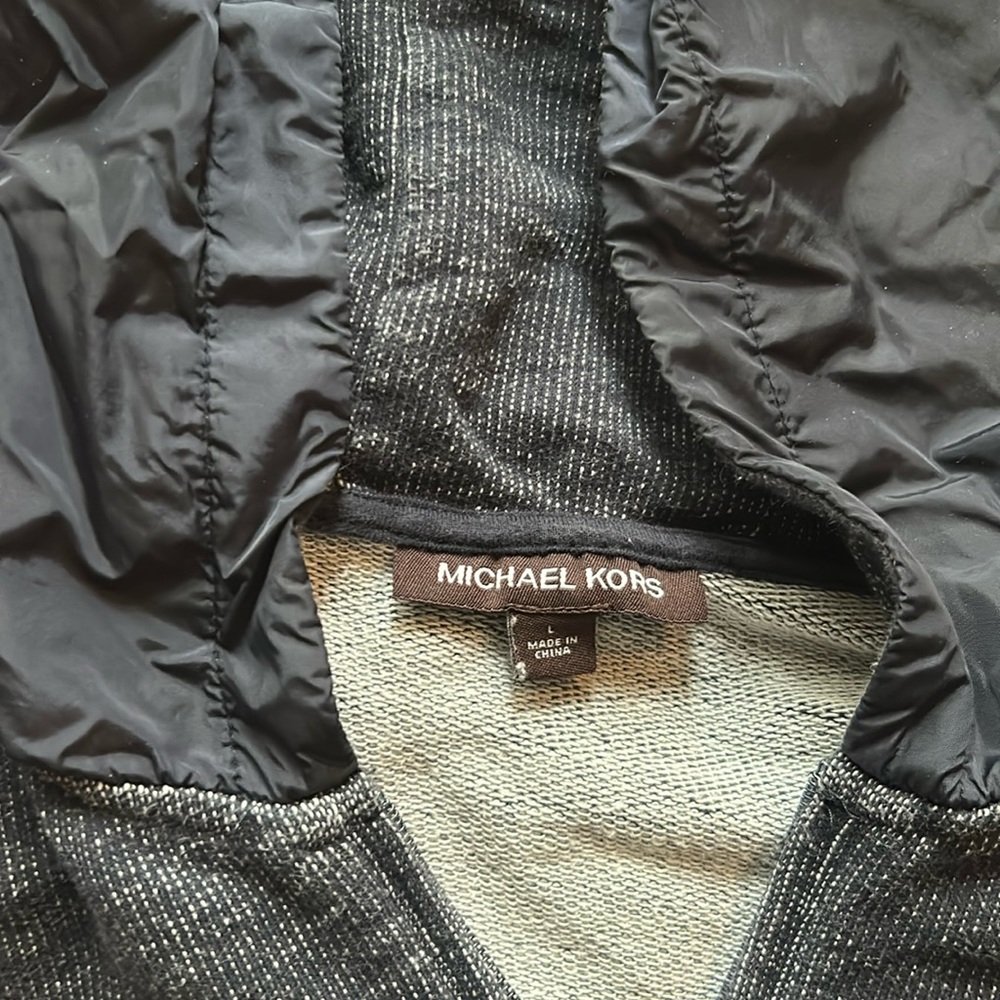 Men’s size L navy blue quarter zip pullover.